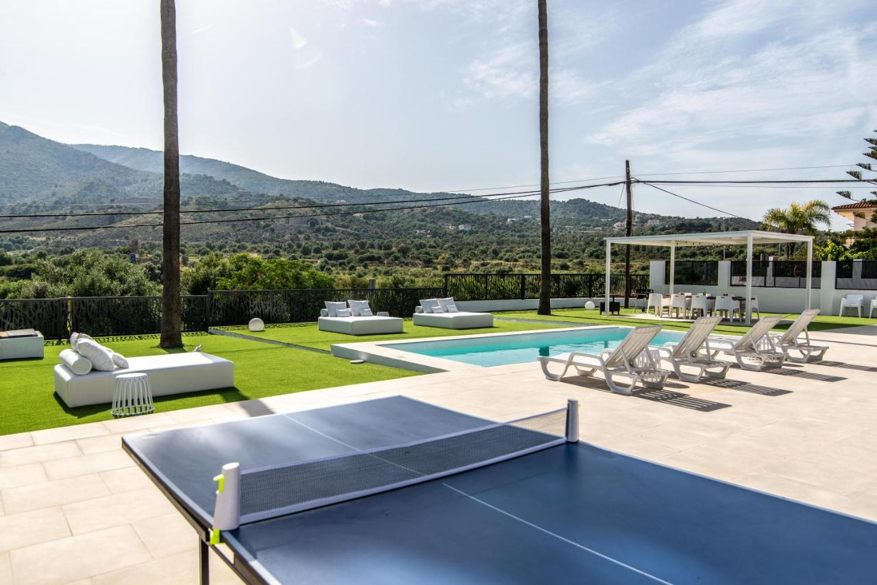 Palm Tree Villa - 5Bdr Paradise Pool / Chill Out Beds Τορρεμολίνος Εξωτερικό φωτογραφία