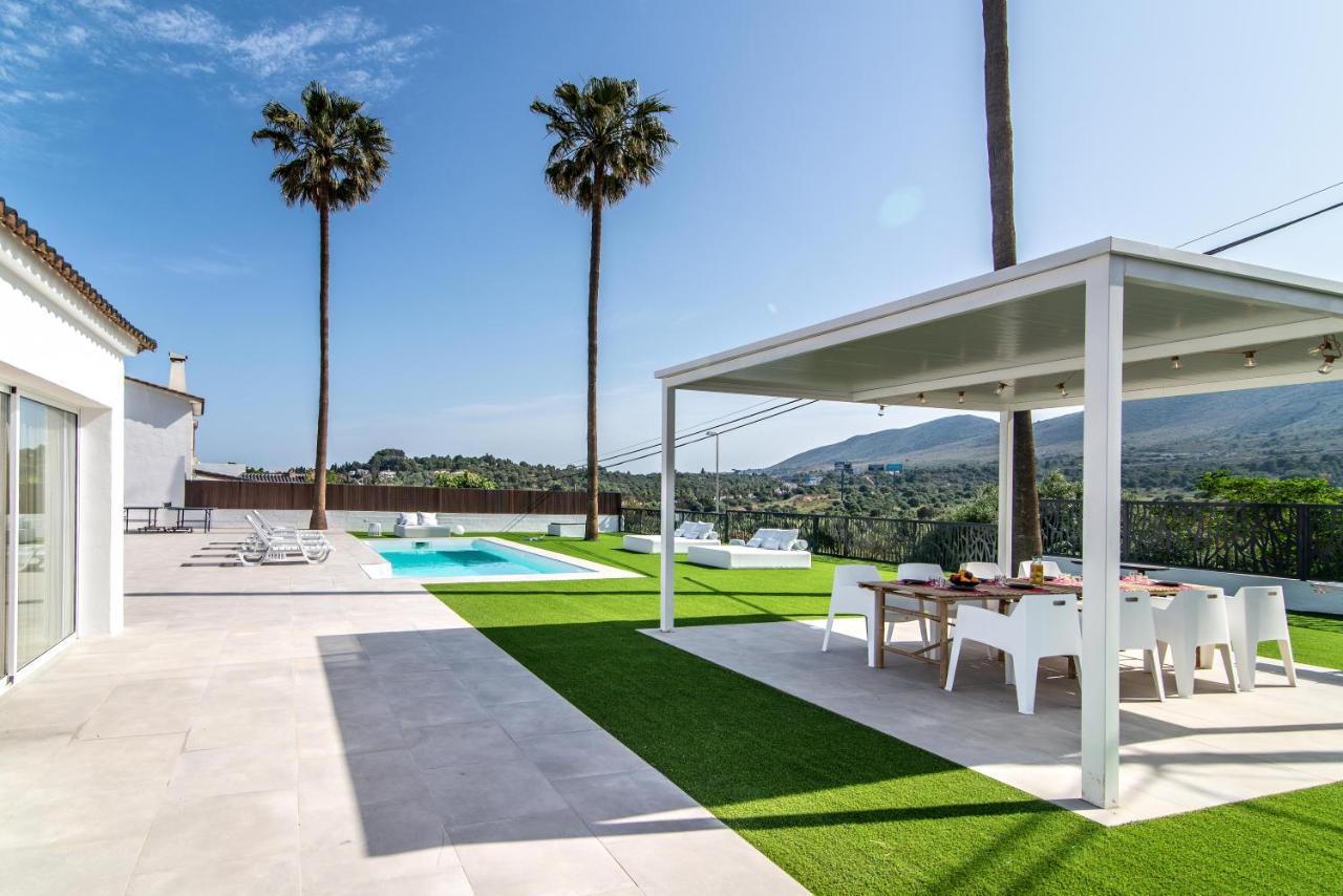 Palm Tree Villa - 5Bdr Paradise Pool / Chill Out Beds Τορρεμολίνος Εξωτερικό φωτογραφία