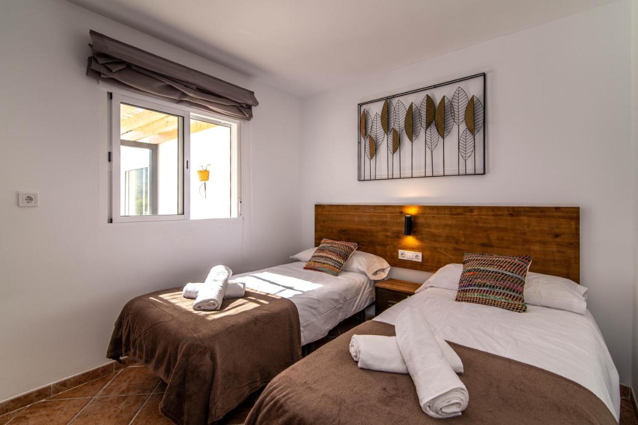 Palm Tree Villa - 5Bdr Paradise Pool / Chill Out Beds Τορρεμολίνος Εξωτερικό φωτογραφία