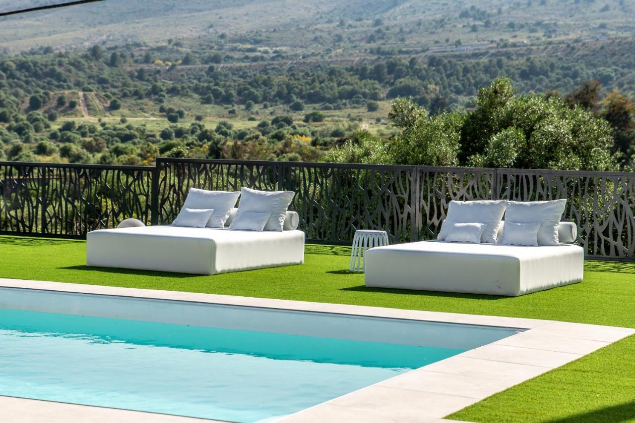 Palm Tree Villa - 5Bdr Paradise Pool / Chill Out Beds Τορρεμολίνος Εξωτερικό φωτογραφία