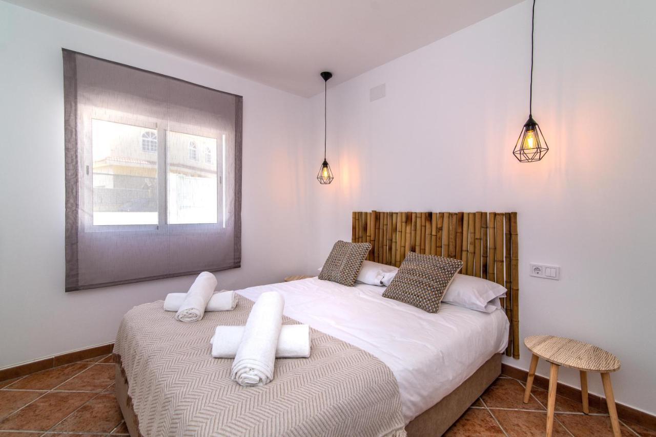 Palm Tree Villa - 5Bdr Paradise Pool / Chill Out Beds Τορρεμολίνος Εξωτερικό φωτογραφία