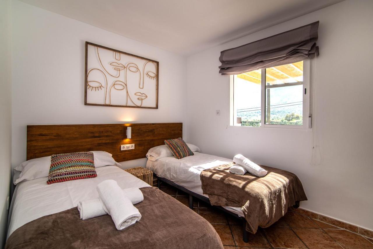 Palm Tree Villa - 5Bdr Paradise Pool / Chill Out Beds Τορρεμολίνος Εξωτερικό φωτογραφία
